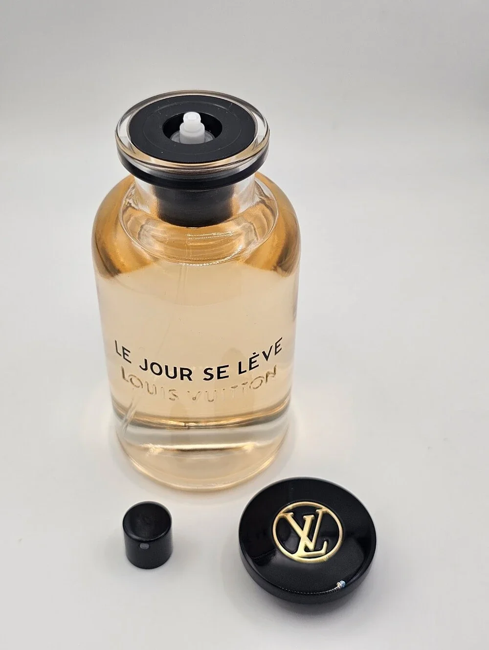☀️1 Btl✅️ LOUIS VUITTON LE JOUR SE LEVE FRAGRANCE💯100ML BOTTLE ➕️ 💥5pc=10ML✅️